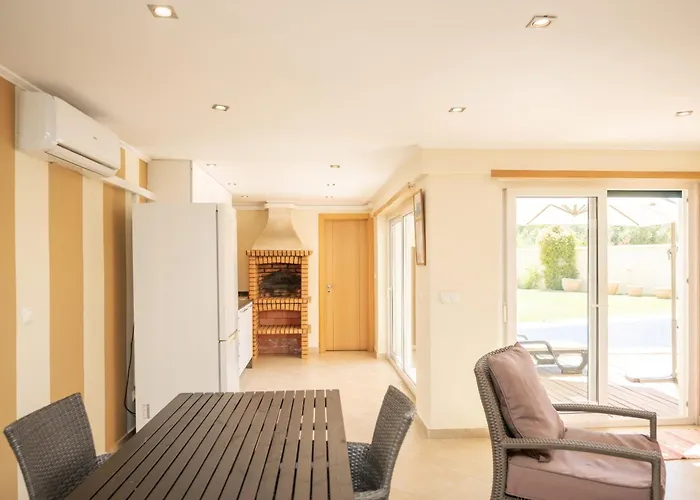 Sao Pedro Do Estoril By Hosty *