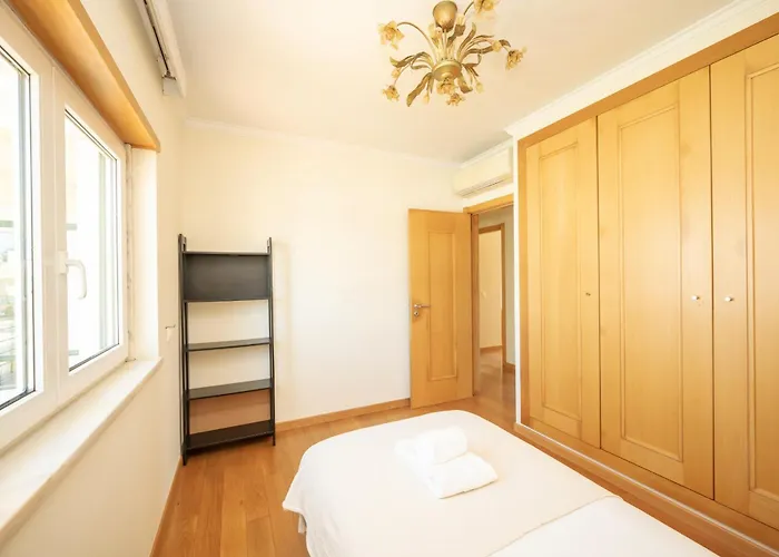 Sao Pedro Do Estoril By Hosty Parede