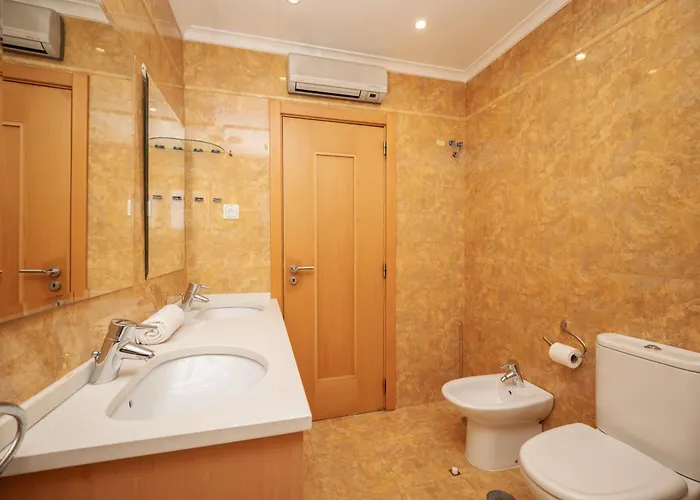 Sao Pedro Do Estoril By Hosty * Parede