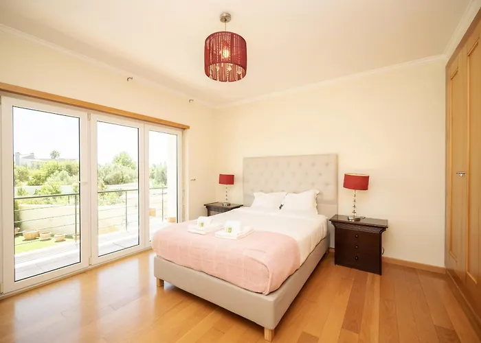 Sao Pedro Do Estoril By Hosty *