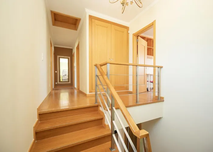 Sao Pedro Do Estoril By Hosty * Parede