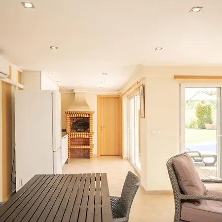 Sao Pedro Do Estoril By Hosty *