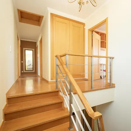 Sao Pedro Do Estoril By Hosty * Parede