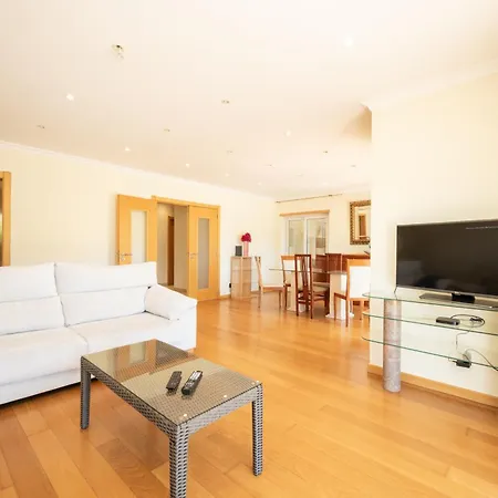 Sao Pedro Do Estoril By Hosty Appartamento Parede